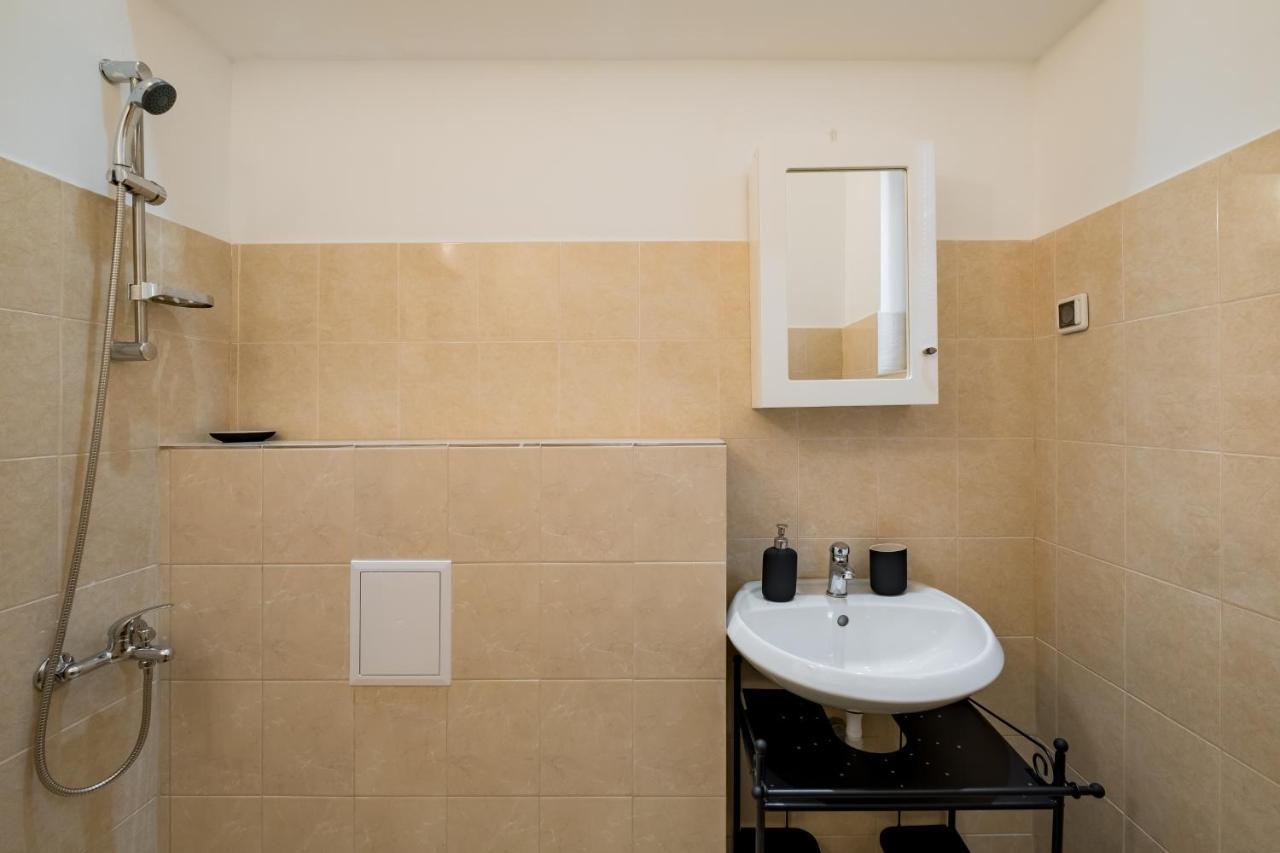 Spacious 3 Bedroom Home In Sofia'S Top Center Kültér fotó